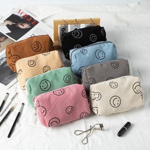 Bolsa de cosméticos de regalo con cremallera de pana para mujer de alta calidad personalizada al por mayor, funda suave para pasaporte con gran capacidad, gran oferta - Product Image 6
