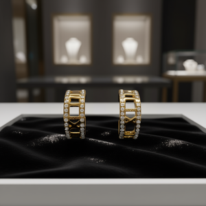 Orecchini a Cerchio E2763 in Oro con Diamanti Taglio Brillante, Incastonatura a Canale, Design Geometrico di Lusso Unisex per Uso Quotidiano - Product Image 2