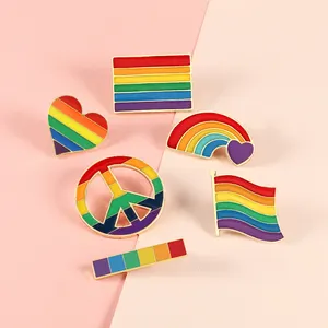 Drapeau LGBT arc-en-ciel broche coeur paix et amour épingles en émail sac à vêtements épingle de revers Gay lesbiennes fierté icône Badge unisexe bijoux cadeau