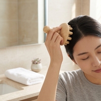 Peigne de massage du cuir chevelu en bois - Outil de massage de la tête en bois de santal, brosse Gua Sha pour la croissance des cheveux des femmes et des hommes, massage corporel
