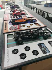 ใช้ร่วมกับไฟ LED ติดผนังเลโก้ได้ พร้อมกรอบรูปตัวต่อประกอบ รวมตัวต่อสำเร็จรูป - Product Image 3