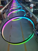 Anneau lumineux cinétique LED DMX contrôlé par treuil pour scène de boîte de nuit, éclairage dynamique