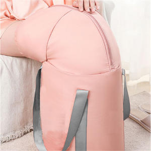 Cubo plegable para baño de pies de 10-15L, aislado y portátil para uso en el hogar y el dormitorio. - Product Image 3