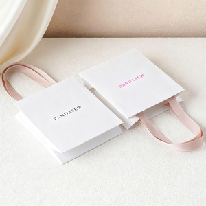 Kundenspezifische Luxus-Geschenk-Papiertragetaschen mit eigenem Logo im Großhandel – Verpackung für Kleidung und Kleinunternehmen - Product Image 4