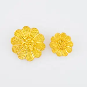 Gold textile accessories flower shank buttons