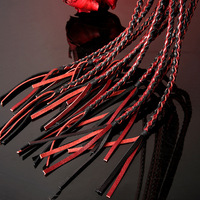 Nouveau fouet en cuir à 12 pompons pour jeu de rôle adulte, accessoire de jeu intime pour couple, BDSM réutilisable, vente en gros d'usine