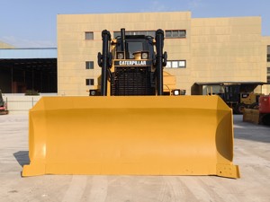 รถดันดินตีนตะขาบ Caterpillar D8R ผลิตในสหรัฐอเมริกา ใช้งานน้อย พร้อมริปเปอร์ด้านหลังและเครื่องยนต์ 3406C ของแท้ ขาย - Product Image 6