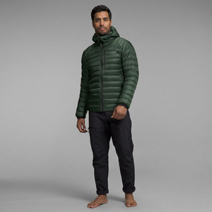 Veste d'hiver en duvet pour homme de haute qualité avec logo personnalisé, capuche, manteau matelassé noir, tissu en toile, nouveau streetwear, logo positionné à l'avant - Product Image 1