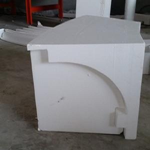 La machine <span class=keywords><strong>de</strong></span> découpe <span class=keywords><strong>de</strong></span> profilés en <span class=keywords><strong>mousse</strong></span> EPS pour portes et fenêtres peut produire diverses formes grâce à des fils chauffants. - Product Image 4