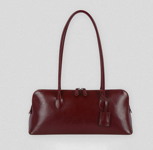 Sac de voyage pour femme rétro personnalisé, sac de bowling pour femme en cuir brillant de luxe - Product Image 3