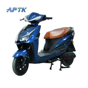 Motocicletas eléctricas alimentadas por batería para adultos Scooter eléctrico con motor EV para desplazamientos y paseos divertidos - Product Image 2