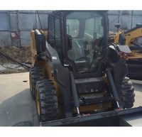 Chargeuse compacte CE EPA XC7-SV10 1,1 tonne 0,6 m³ XC7-SV12 avec lame de bouteur à attache rapide, cabine FOPS&ROPS pour l'entretien municipal