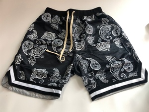 All'ingrosso 70 anni a vita alta <span class=keywords><strong>Bandana</strong></span> africano <span class=keywords><strong>pantaloncini</strong></span> da spiaggia Casual da uomo nero Paisley stampa <span class=keywords><strong>pantaloncini</strong></span> da tavola per gli uomini - Product Image 6