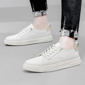 Chaussures décontractées pour hommes en cuir de vachette respirant à petits trous, nouvelle collection automne, légères, couleur unie blanche, doublure en microfibre - Product Image 4