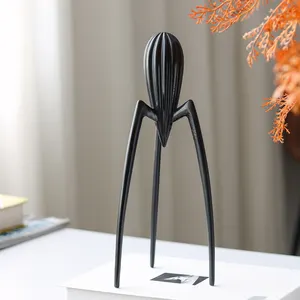 Factory Wholesale Creative Design Household Alien Juicer Home Decoration Light Luxury Decoration Factory Wholesale Home Decor