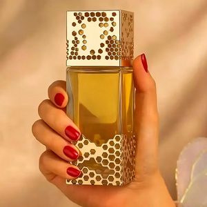 Perfume Árabe <span class=keywords><strong>de</strong></span> Oriente Medio <span class=keywords><strong>de</strong></span> 100 ml para Hombre y Mujer, Aroma Duradero, Venta al <span class=keywords><strong>Por</strong></span> <span class=keywords><strong>Mayor</strong></span>, Personalización OEM/ODM, Fragancia <span class=keywords><strong>de</strong></span> Alta Calidad - Product Image 5
