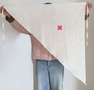 Perban Segitiga Katun Non-Steril - Pembalut Pertolongan Pertama yang Bernapas untuk Perawatan Darurat, Penggunaan Klinis & Keselamatan di Tempat Kerja - Product Image 6