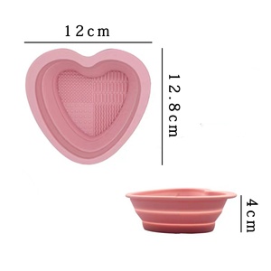 <b>Silicone</b> Heart-shaped Folding Scrubbing Bowl-Eco-friendly Waterproof Dual-use Soft Easy Clean Beauty Cleaning Tool Makeup Puff - Product Image 2