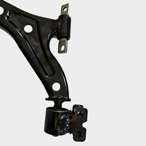 Braccio di Controllo Anteriore Inferiore Sinistro e Destro USEKA OEM 95368367 per Sistema di Sospensione <span class=keywords><strong>Opel</strong></span> <span class=keywords><strong>Astra</strong></span> H, Ricambio Auto - Product Image 3