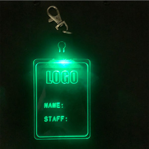 Insignia de evento intermitente de identificación acrílica <span class=keywords><strong>con</strong></span> nombre de pase Vip luminoso LED de plástico transparente de diseño personalizado gratuito <span class=keywords><strong>con</strong></span> impresión personalizada - Product Image 3