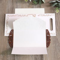 Stok grosir Laser Cut Embossing saku kayu klasik kartu undangan pernikahan dengan kertas tas tangan