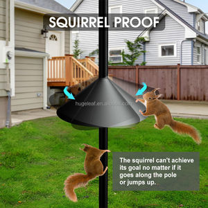 Kit de montage de poteau de maison pour oiseaux sauvages <span class=keywords><strong>Station</strong></span> d'alimentation d'oiseaux extérieure robuste avec déflecteur anti-écureuil - Product Image 4