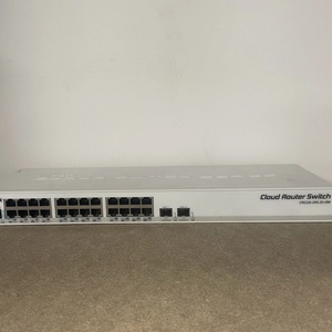 Routeur commutateur cloud MikroTik CRS326-24G-2S+RM 24 ports PoE - Product Image 3