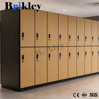 Casier de vestiaire Brikley Gym en HPL résistant au feu et à l'eau avec serrure RFID pour vestiaires de salle de sport