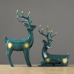 Ornement en résine <span class=keywords><strong>de</strong></span> <span class=keywords><strong>cerf</strong></span> <span class=keywords><strong>de</strong></span> style américain à prix d'usine abordable, décoration intérieure en résine pour salon, entrée, bureau - Product Image 2