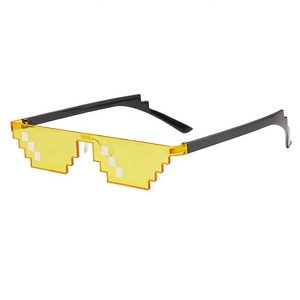 Gafas de sol con forma de píxel para hombre y mujer, anteojos de sol con diseño de Thug Life, de mosaico negro, a la moda, novedad - Product Image 4
