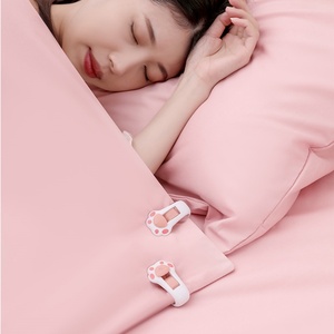 Factory Household Comforter <b>Bed</b> Sheet Clamp <b>Bed</b> Duvet Clamp Fasteners Mattress Holder Magnetic Lock Quilt Clamp - Product Image 3