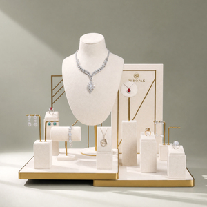 Présentoir à bijoux Zebopak en velours blanc et métal doré avec fond personnalisable pour colliers, boucles d'oreilles et bagues – Vente en gros - Product Image 1