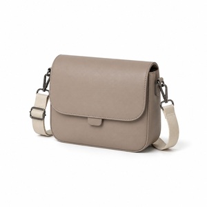 Sac bandoulière en cuir vegan, petit sac à rabat pour femme, bandoulière en sangle, logo personnalisé, cadeau - Product Image 2