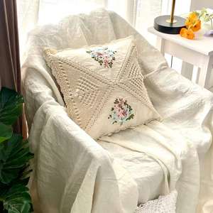 ปลอกหมอนอิงผ้าคอตตอนปักลายริบบิ้นผ้าไหมแฮนด์เมดปลอกหมอนสำหรับการอ่านและการนอน - Product Image 1