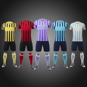 Completo Kit Calcio Uomo 2026 Thailandia Qualità Premium: Maglia e Pantaloncini Traspiranti Personalizzabili con Strisce HAALAND <span class=keywords><strong>RONALDO</strong></span> MODRIC - Product Image 2