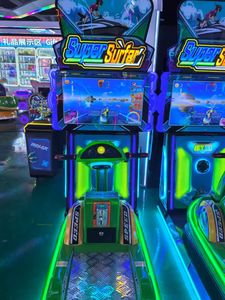 Machine de jeu d'arcade de course automobile de simulation à prix d'usine en gros, Super <span class=keywords><strong>Surfer</strong></span>, machine de jeu d'arcade de course automobile pour enfants - Product Image 4