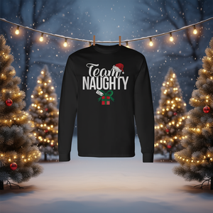Camiseta de manga larga Team Naughty, regalo navideño para parejas, camisa a juego - Product Image 3