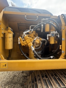 Excavadora hidráulica de cadenas Caterpillar CAT 336D2 usada, 36 toneladas, maquinaria de construcción de segunda mano en venta en buen estado. - Product Image 3