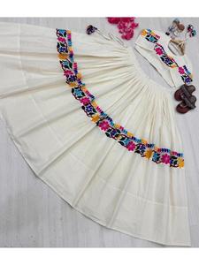 Ensemble de chemisier et lehenga en coton Pur Kora de qualité supérieure, séchage rapide, toutes saisons, style Navratri, vêtements traditionnels pour femmes, festival Garba, mariage - Product Image 3