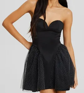 Göğüs tırnak boncuk tül tasarımı ile 2024 ilkbahar/yaz moda sıcak mini elbise
