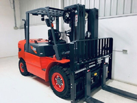 Chariot élévateur diesel de marque supérieure LG50DT 5,0 tonnes 1220x150x55mm Empattement 3000mm Largeur d'allée 3850mm Hauteur de levage 3000mm 12V100Ah