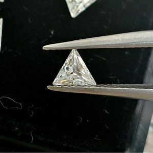 Moissanite synthétique de couleur blanche DE, taille triangle, créée en laboratoire, pierre non montée pour la fabrication de bijoux - Product Image 2
