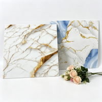Carrelage en porcelaine effet marbre veiné or brillant 600x600mm, carrelage de sol émaillé avec ligne dorée de luxe pour la décoration intérieure de villas et d'hôtels