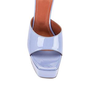 Chaussures en gelée personnalisées Sandales d'été <span class=keywords><strong>à</strong></span> bout ouvert plates-formes compensées Sandales <span class=keywords><strong>à</strong></span> talons hauts épais Sandales <span class=keywords><strong>à</strong></span> talons en gelée pour femmes - Product Image 6