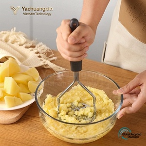 ที่บดมันฝรั่งสแตนเลสแบบใช้มือ พร้อมด้ามจับสีดำ แดง เทา สำหรับทำอาหาร - Product Image 6