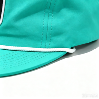 Topi Snapback 5 Panel Ringan Tanpa Struktur dari Bahan Nilon, Topi Bill Datar Warna Turquoise dengan Patch Tenun Kustom