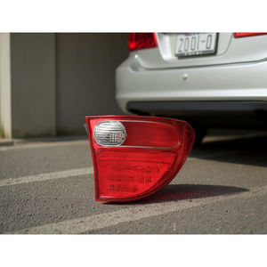 Feu arrière gauche halogène de remplacement pour Calaveras Civic 06-08, 12V, neuf, lentille rouge, composant de système d'éclairage automobile - Product Image 1