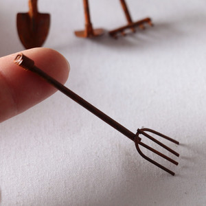 Xixi Dollhouse Nhà búp bê làm cho gỉ sắt rèn retro công cụ mini cho vườn làm vườn nhỏ trang trí cảnh quan mảnh - Product Image 4