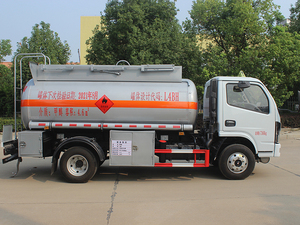 Camion-citerne spécialisé pour le transport de méthanol et d'éthanol - Product Image 2