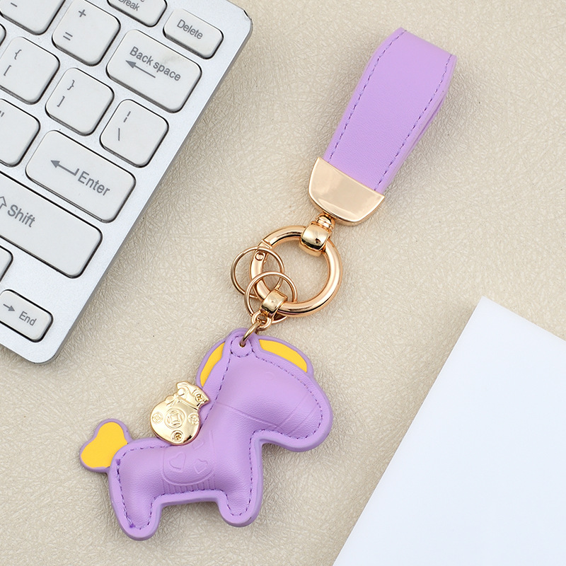 White Pony hand string clip